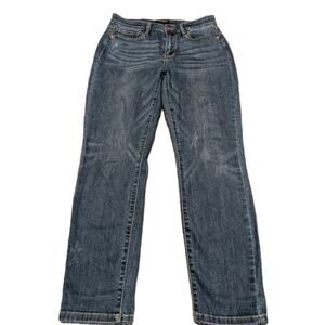 Judy Blue Jeans Women's 9/29 Blue Relaxed Fit Medium Wash Faded Denim